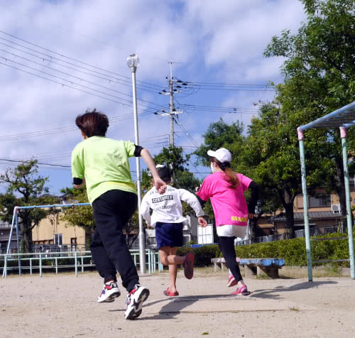 公園遊びの様子